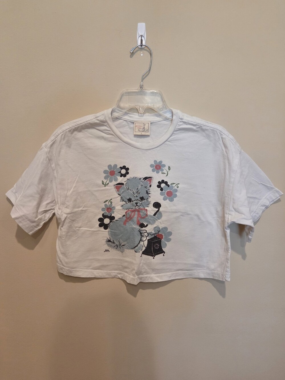 Mischief Made Hello There Kitty Cropped Tee
